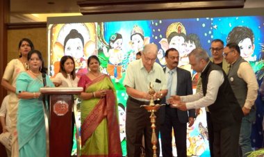 Qala Sanskriti Launches Sarees by Transgender Artists &amp; 150 Artisans to Empower Communities