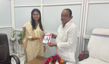 Kanchan Verma Honoured for the book “Lifestyle Reset” by Health Minister Shri Irfan Ansari